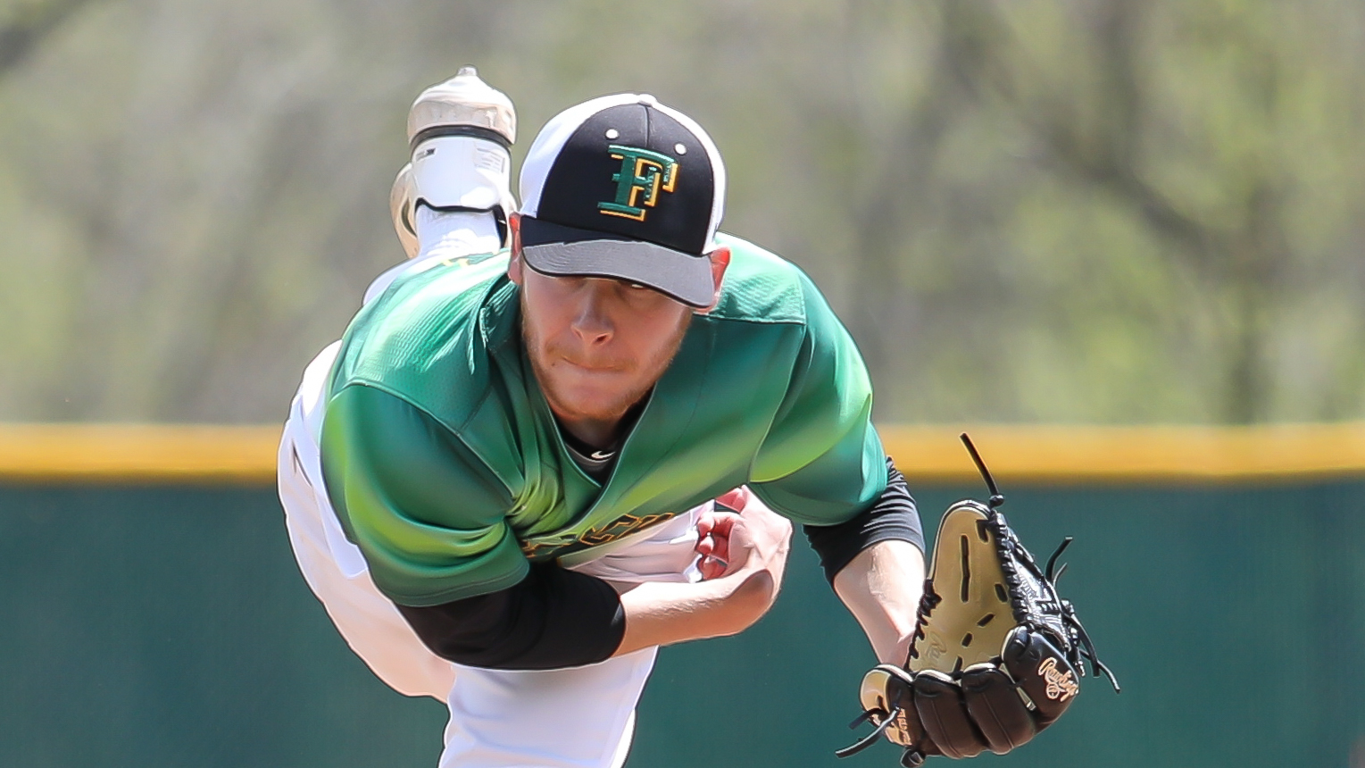 No. 5 Cougars Finish Halted Game With 8-3 Victory Over Hawks