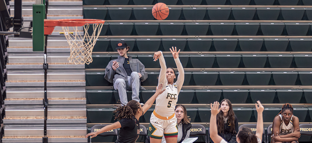 Cougars Fall to Howard 70-46