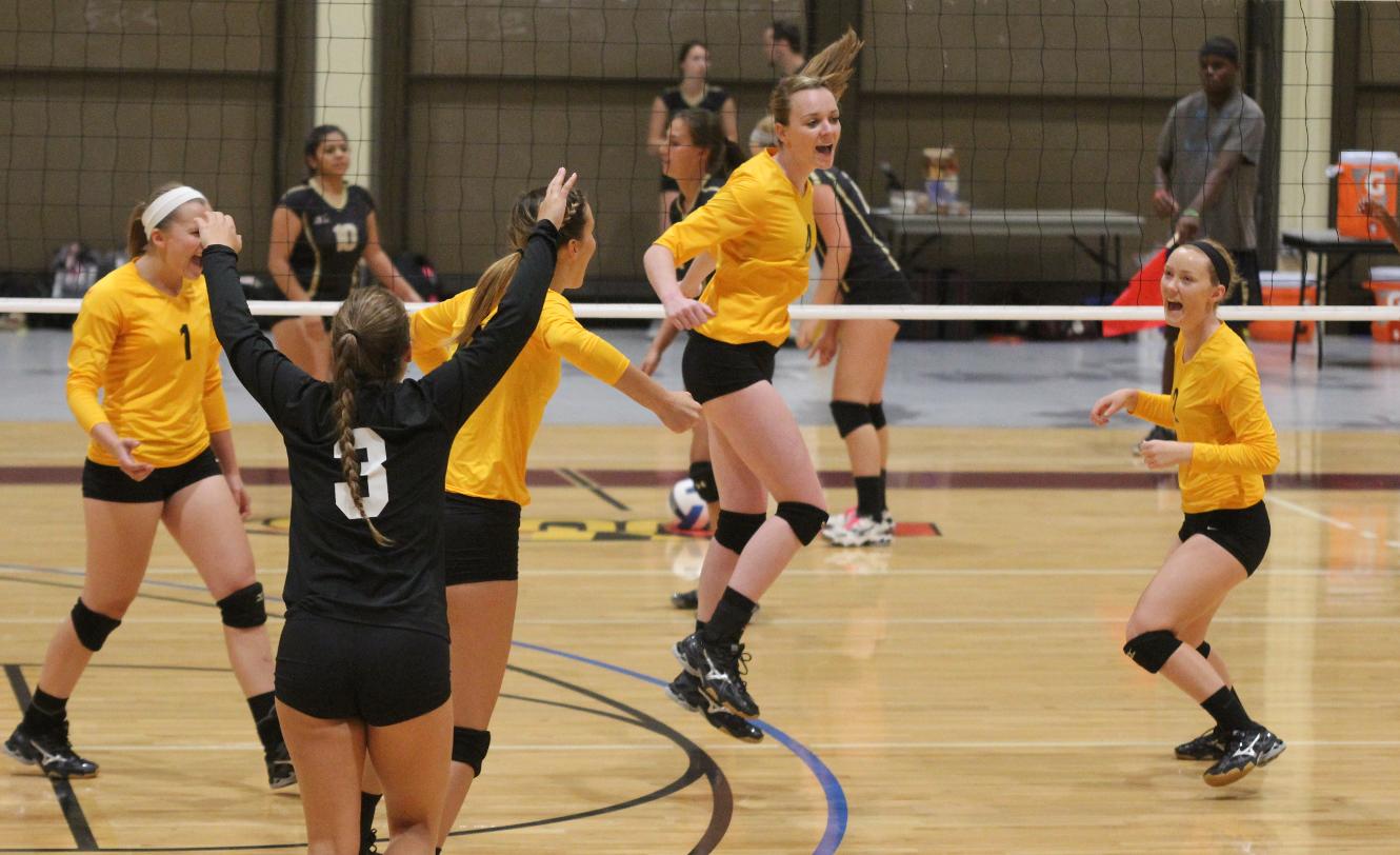 No. 18 Volleyball Sweeps Catamounts